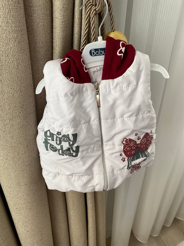 Kız Çocuk Beyaz Nakışlı Kapüşonlu  şişme Yelek - Görsel 2