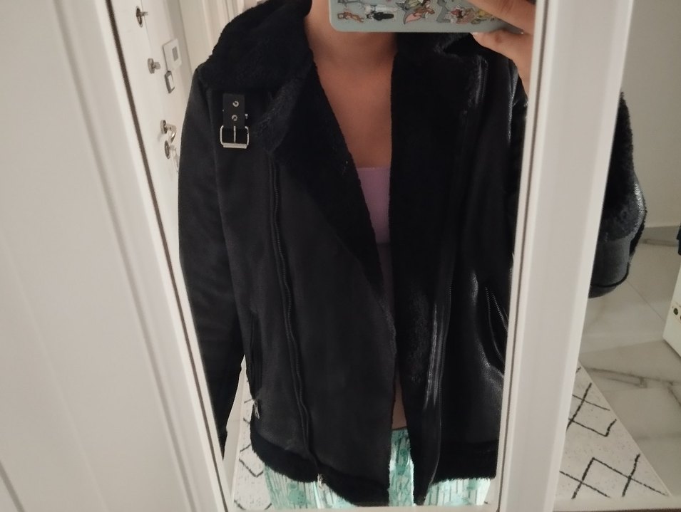 Siyah Deri Kürklü Sokak Stili Kadın Ceket - Görsel 3