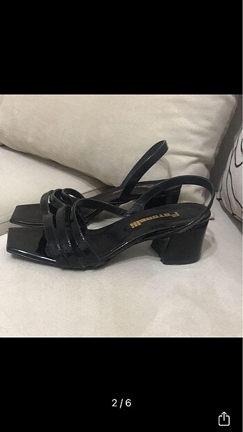 Diğer siyah kalın topuklu sandalet