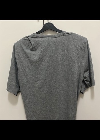 h&m vatkalı taşlı gri bluz tişört Kısa Kollu - Görsel 6