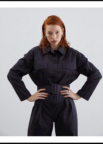 Kadın juste Siyah Kemerli Tulum - Görsel 3