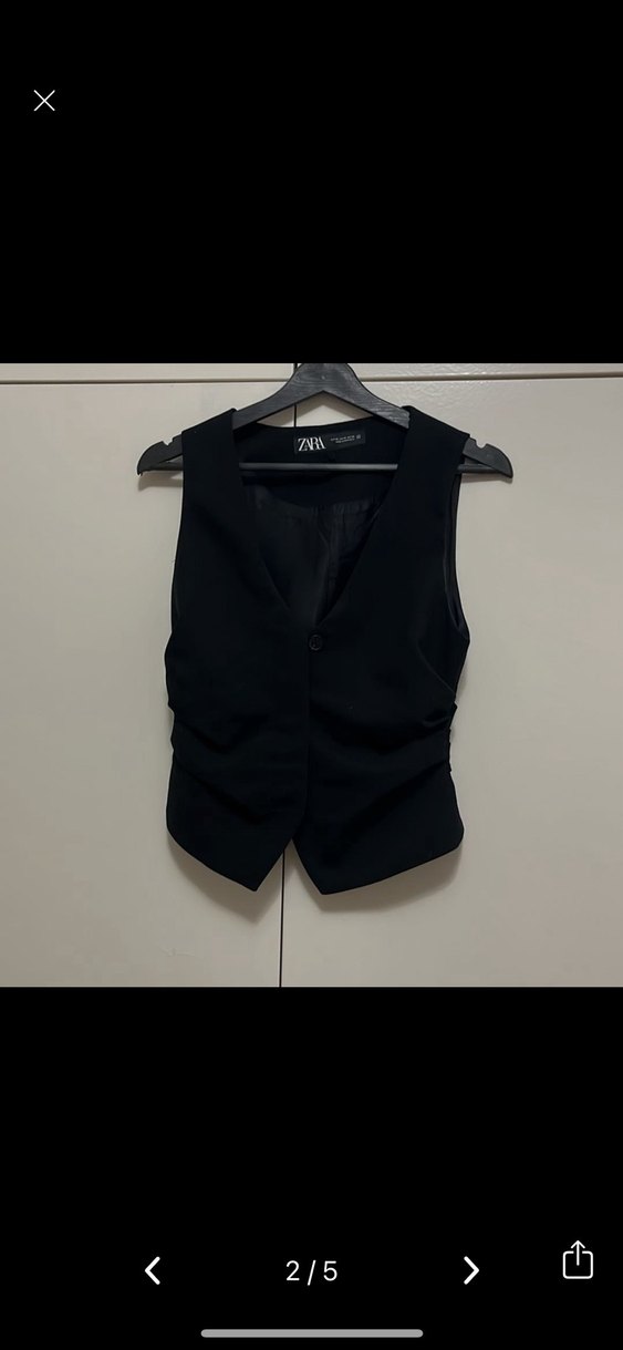 zara drapeli belden oturtmalı Düğmeli Siyah Kolsuz Yelek - Görsel 2