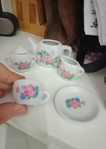 Oyuncak Beyaz Porselen Çay Seti Pastel Çiçek Desenli - Görsel 3