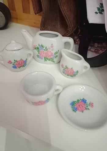 Oyuncak Beyaz Porselen Çay Seti Pastel Çiçek Desenli - Görsel 2