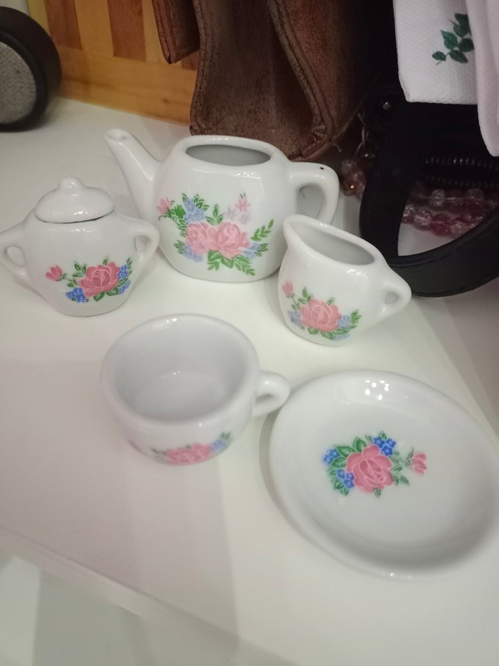 Oyuncak Beyaz Porselen Çay Seti Pastel Çiçek Desenli - Görsel 2
