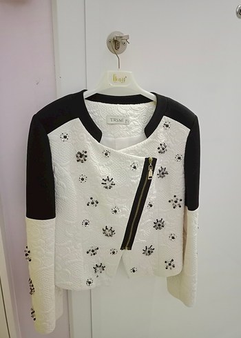 Kadın Beyaz Nakışlı Fermuarlı Ceket - Görsel 5