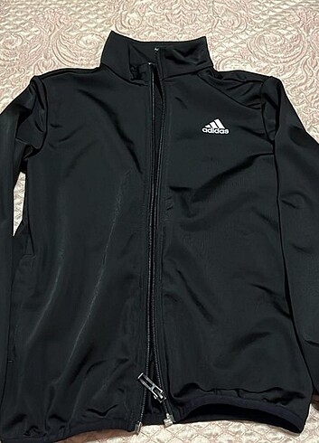 8 Yaş Beden siyah Renk Orijinal adidas siyah eşofman üstü 