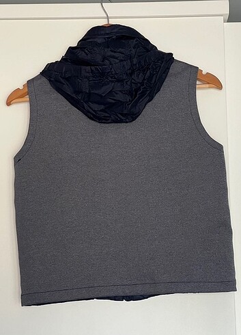 9 Yaş Beden Massimo Dutti erkek çocuk yelek