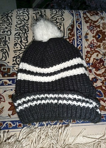 Kadın Gri Örgü Bere Beyaz Ponponlu - Görsel 2