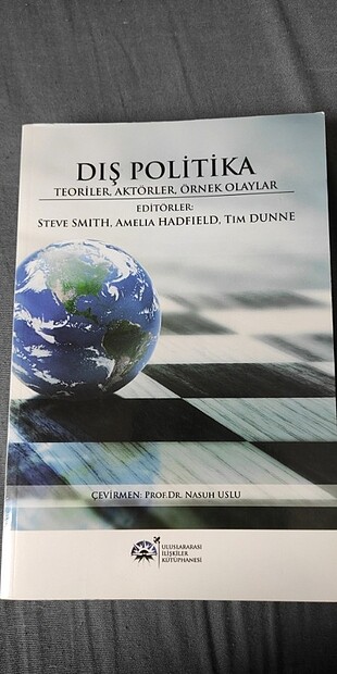 Dış politika Nasuh uslu