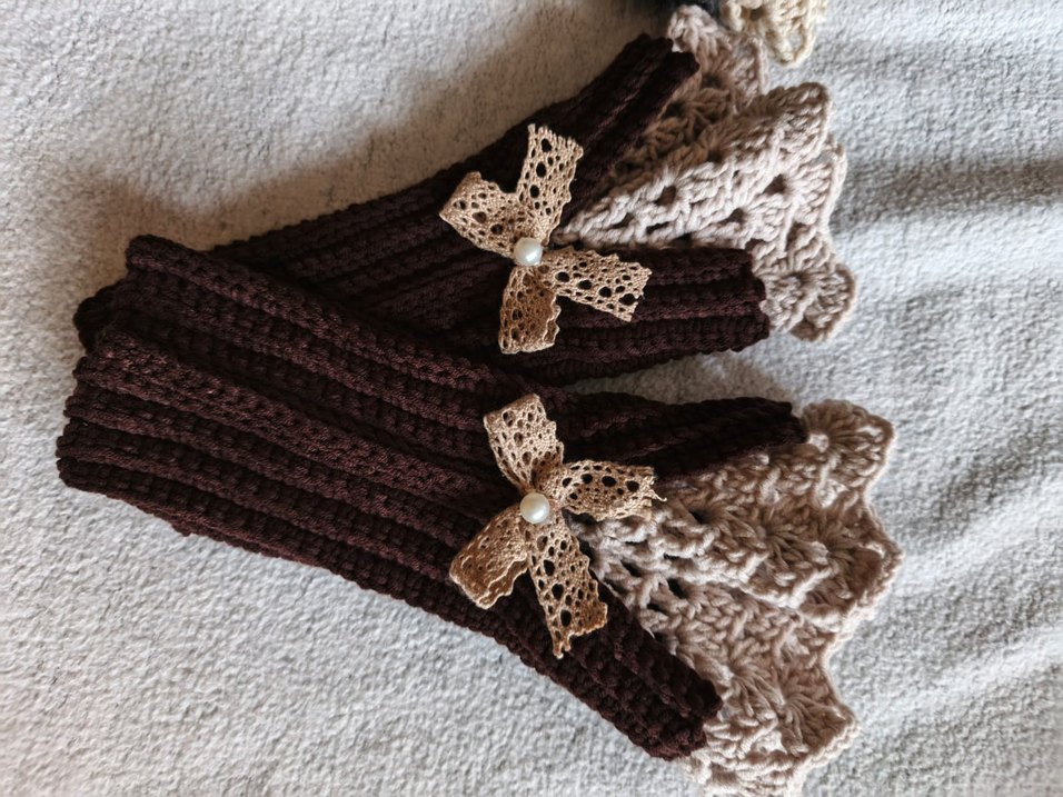 Dantel Detaylı Kahverengi Örgü Eldiven - Görsel 2
