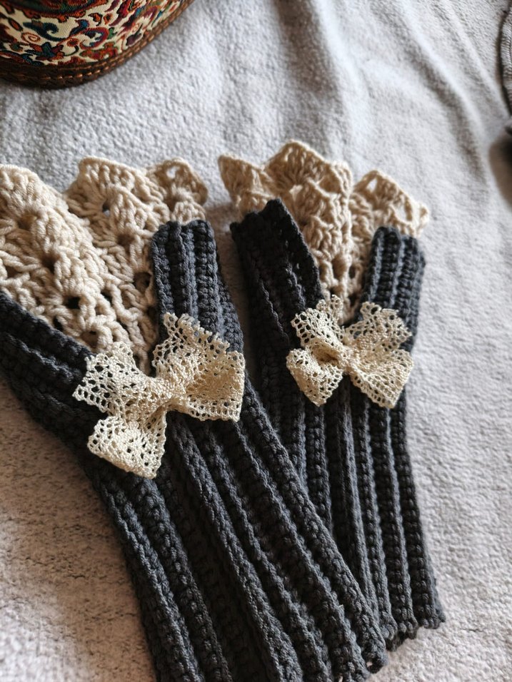 Gri Örgü Kadın Eldiveni Dantel Detaylı - Görsel 4