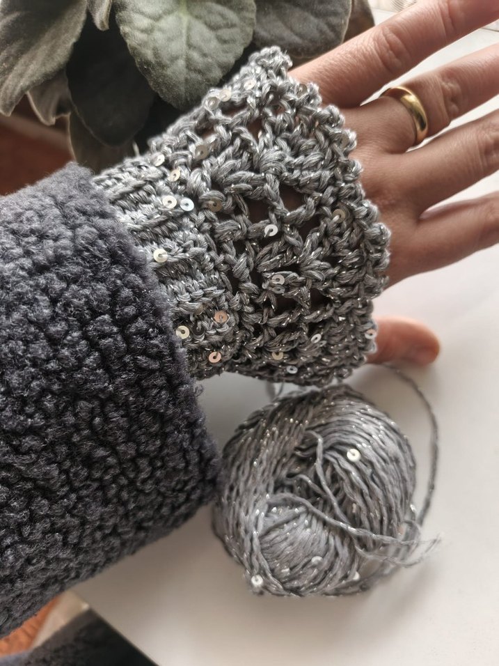 Gri Örgü Kadın Eldiveni - Görsel 5