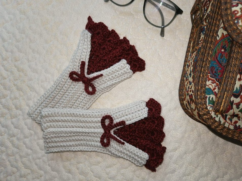 Bordo Detaylı Krem Örgü Kadın Eldiveni - Görsel 2