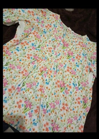 Çiçek Desenli Bluz - Görsel 2