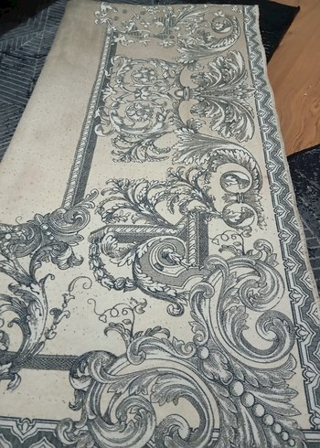 Gri Desenli Klasik Halı