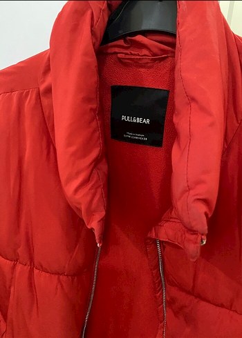 Pull and Bear Kırmızı Fermuarlı Kadın Kış Montu