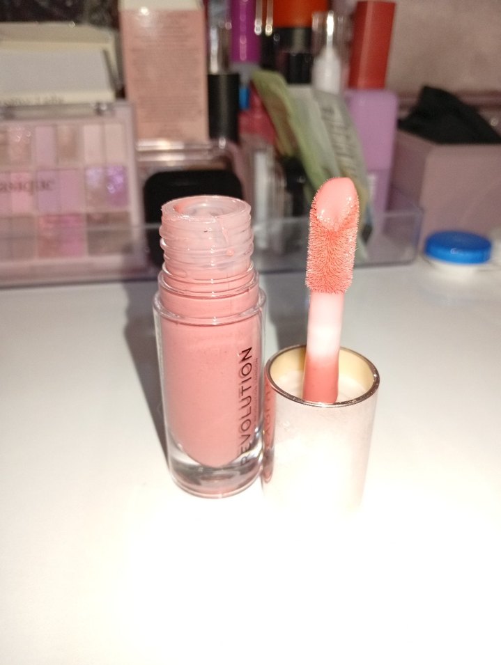 Revolution Pout Bomb Plumping Lip Gloss - Görsel 4