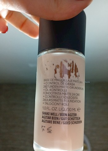 MAC Studio Fix Fluid Fondöten SPF 15 - Görsel 4