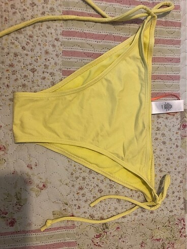 Diğer Sarı Bikini