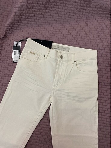 Guess beyaz jean