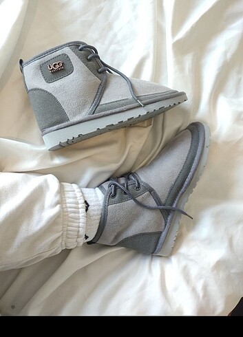 37 Beden UGG bağcıklı