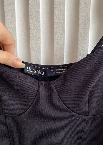 xs Beden Bershka askılı mini elbise