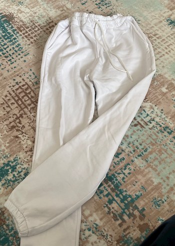 Beyaz eşofman - Görsel 2