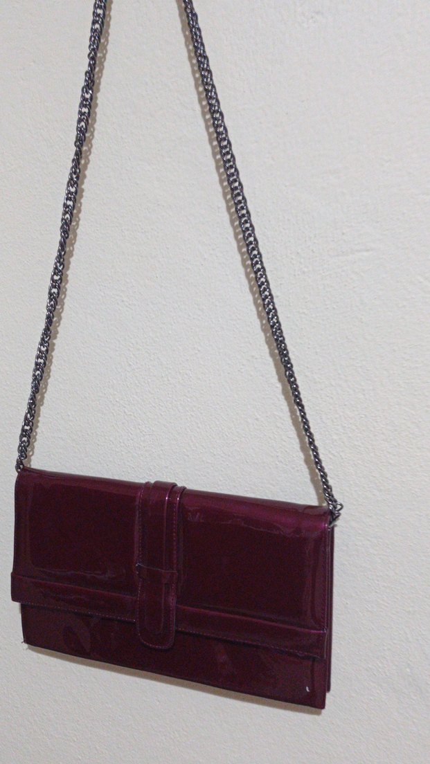 Bordo Parlak Deri Zincir Detaylı Kadın Çanta - Görsel 3