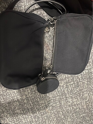 Stradivarius siyah renk çanta