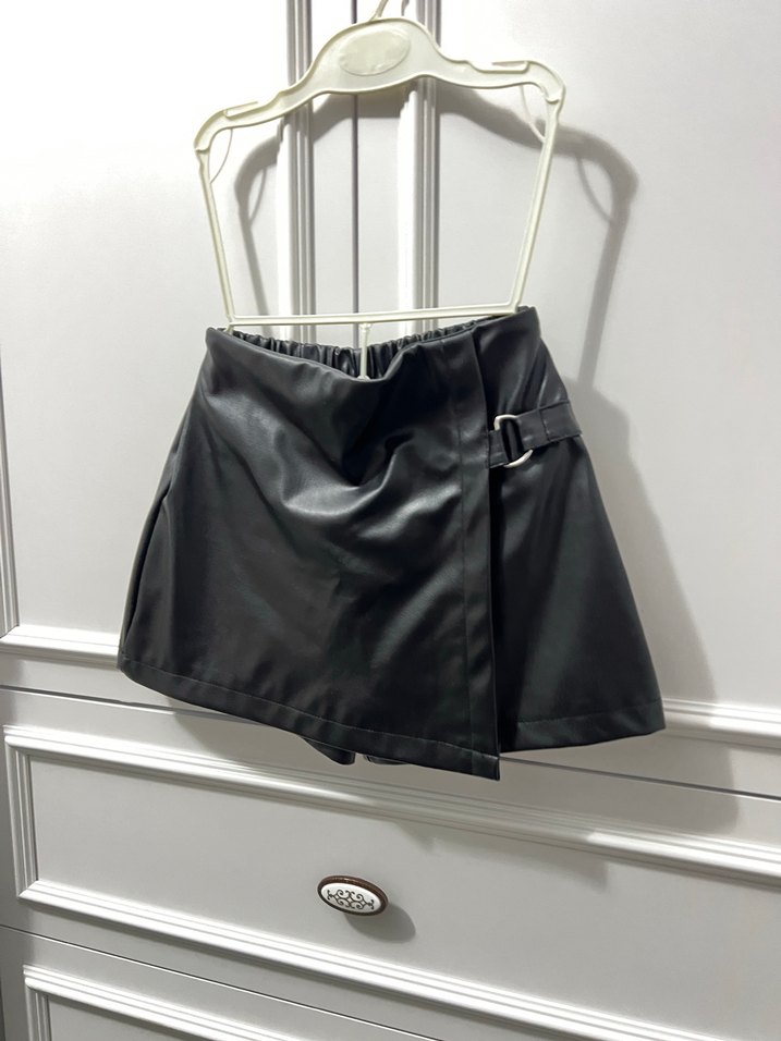 Kız çocuk Siyah Deri Mini şort Etek - Görsel 2