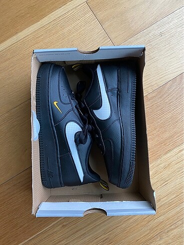 Nike Air Force 1 LV8 GS