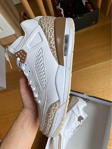 42.5 Beden beyaz Renk Jordan Spizike Low 42.5