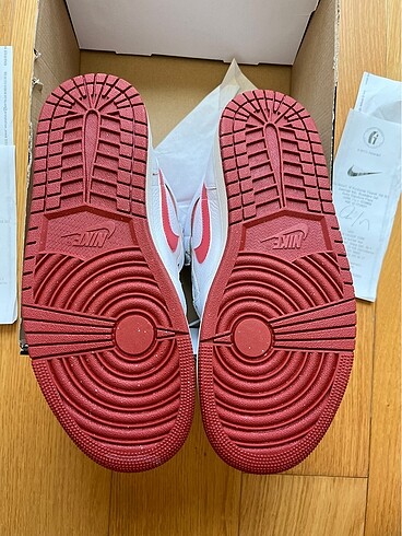 44 Beden Jordan 1 Mid Dune Red