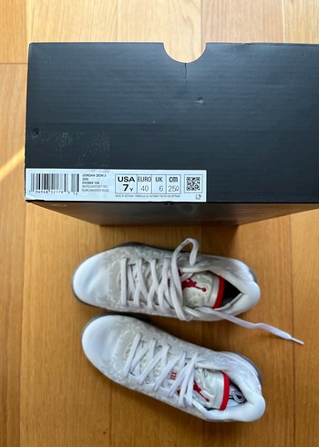 40 Beden beyaz Renk Jordan Zion 2