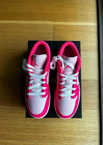 Air Jordan 1 Low Hyper Pink - Görsel 2