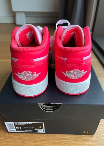 Air Jordan 1 Low Hyper Pink - Görsel 4
