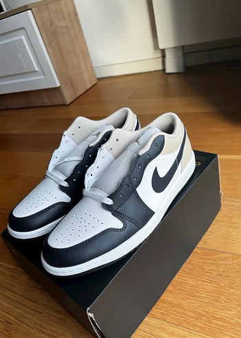 Air Jordan 1 Low White Summit Latter - Görsel 3