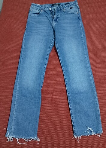 Mavi Jean kot
