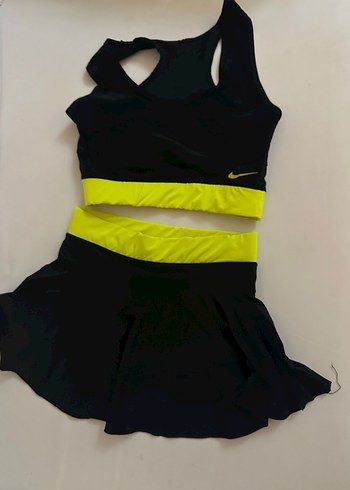 Nike Sarı Detaylı Siyah Mini Spor Takım