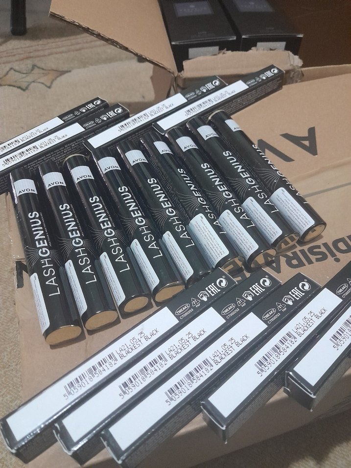 Avon Lash Genius Siyah Maskara ve Siyah Göz Kalemi - Görsel 2