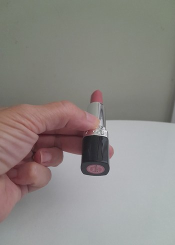  Beden Avon Ultra Kremsi Ruj- Pout