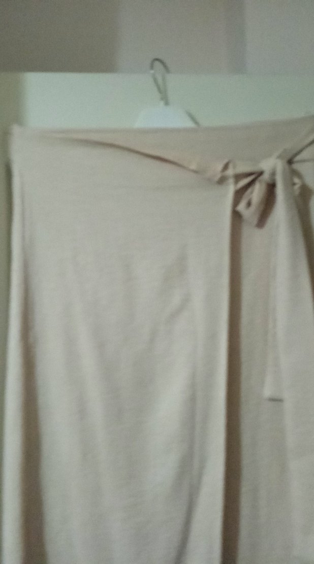 Bej Uzun Drapeli Kadın Etek - Görsel 2