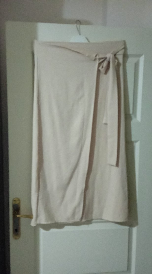 Bej Uzun Drapeli Kadın Etek - Görsel 3