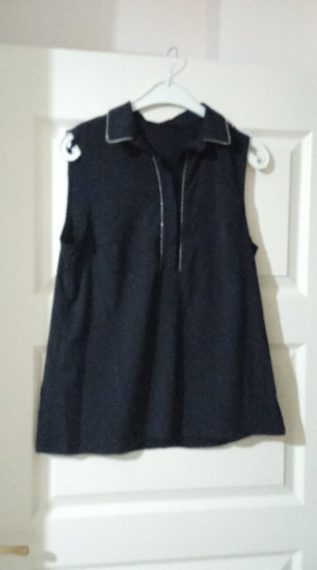 Siyah Kolsuz Midi bluz - Görsel 3