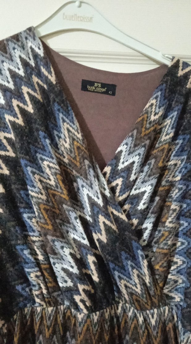 V Yaka Uzun Kollu Pilili Bohem Elbise - Görsel 4