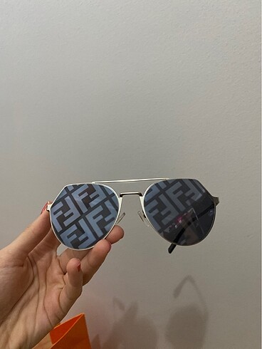 FENDİ GÖZLÜK