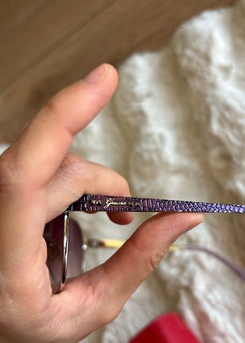 Beden mor Renk Guess Mor Minimalist Kadın Gözlüğü