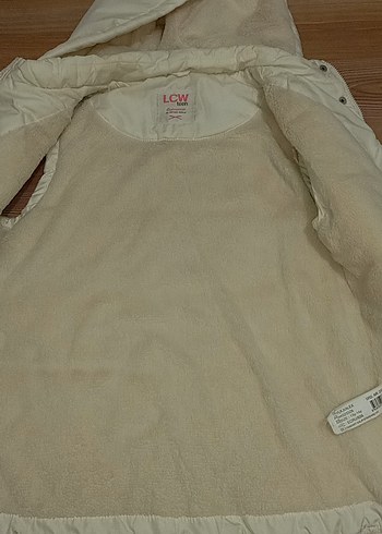 LC Waikiki Beyaz Kapüşonlu Kadın şişme Yelek