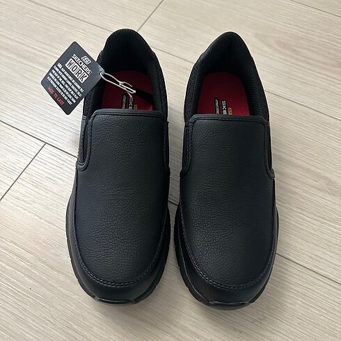 37 Beden skechers siyah unisex spor ayakkabı etiketli orijinal